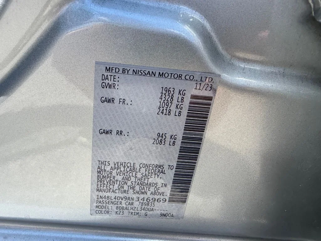 Used 2024 Silver Nissan 2.5 SV image 24
