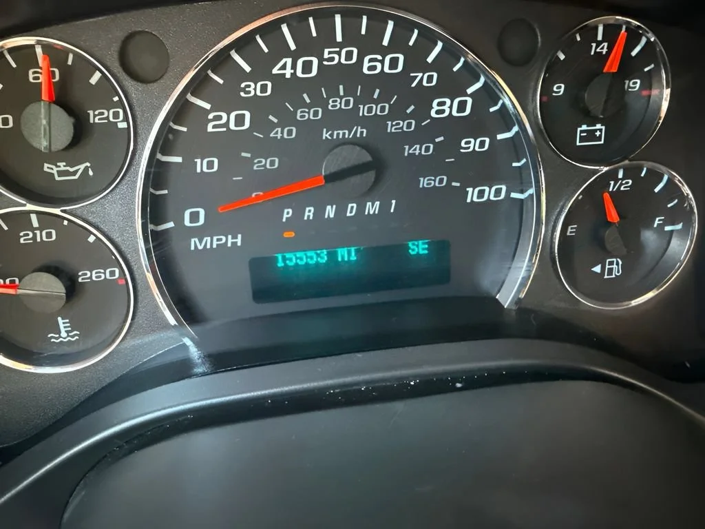 Used 2025 Summit White Chevrolet 1LT image 18
