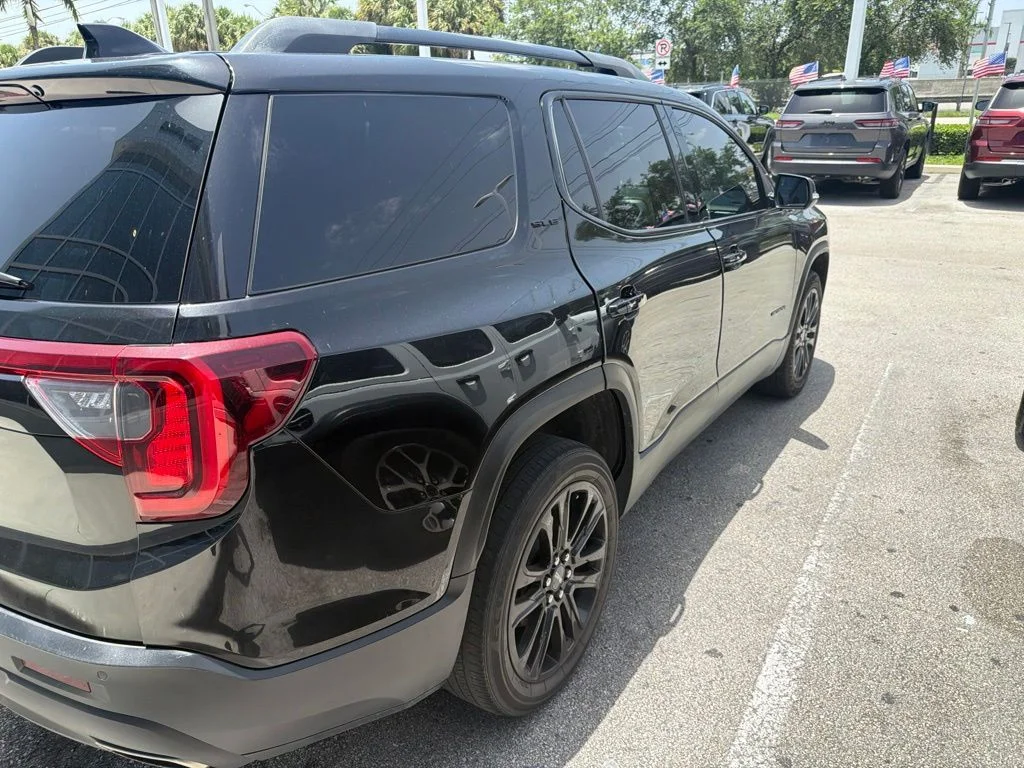 Used 2022 Ebony Twilight Metallic GMC SLE image 4