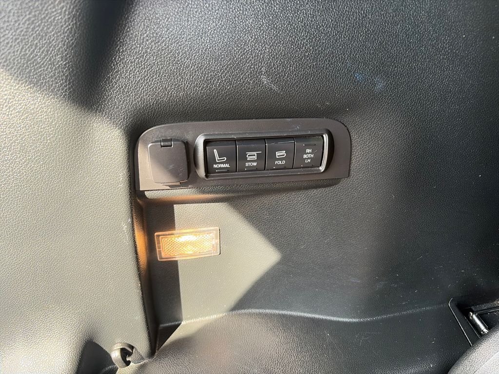 Used 2018 Black Ford Limited image 35