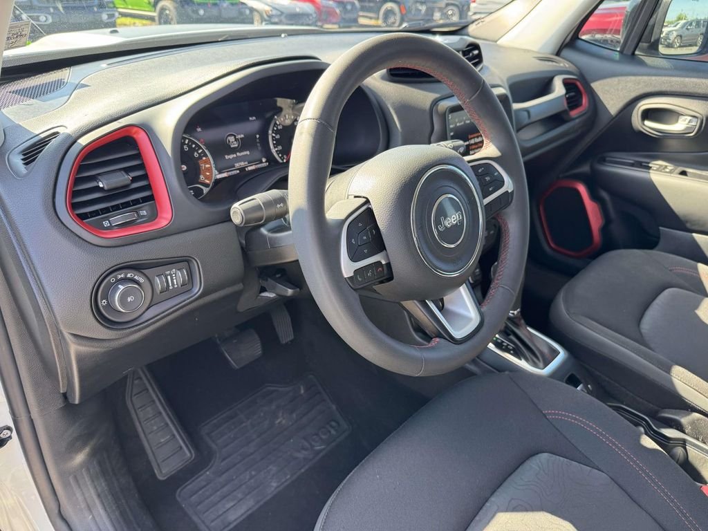 Used 2023 White Jeep Trailhawk image 2