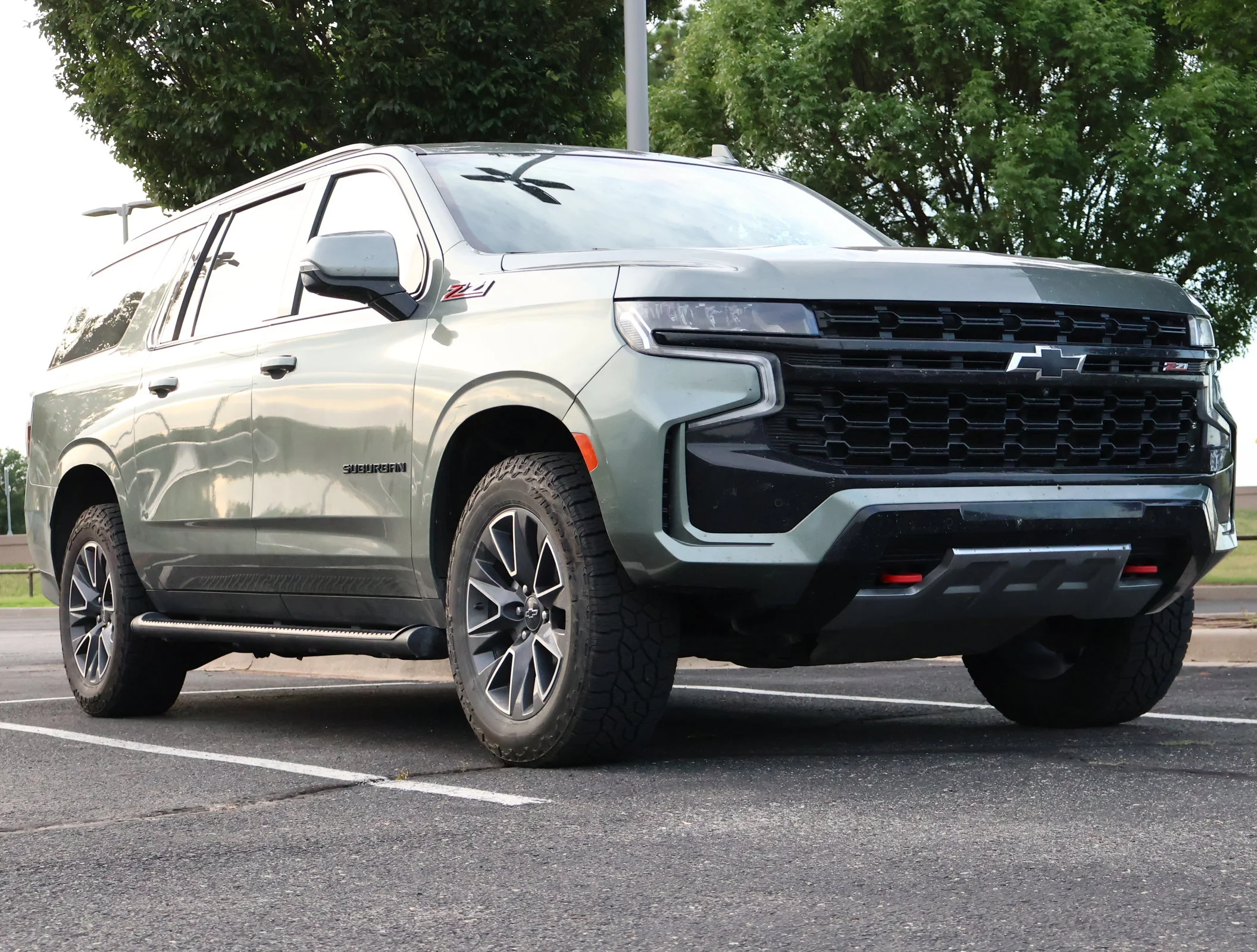 2023 Chevrolet Suburban 4WD 1500 Z71's photo