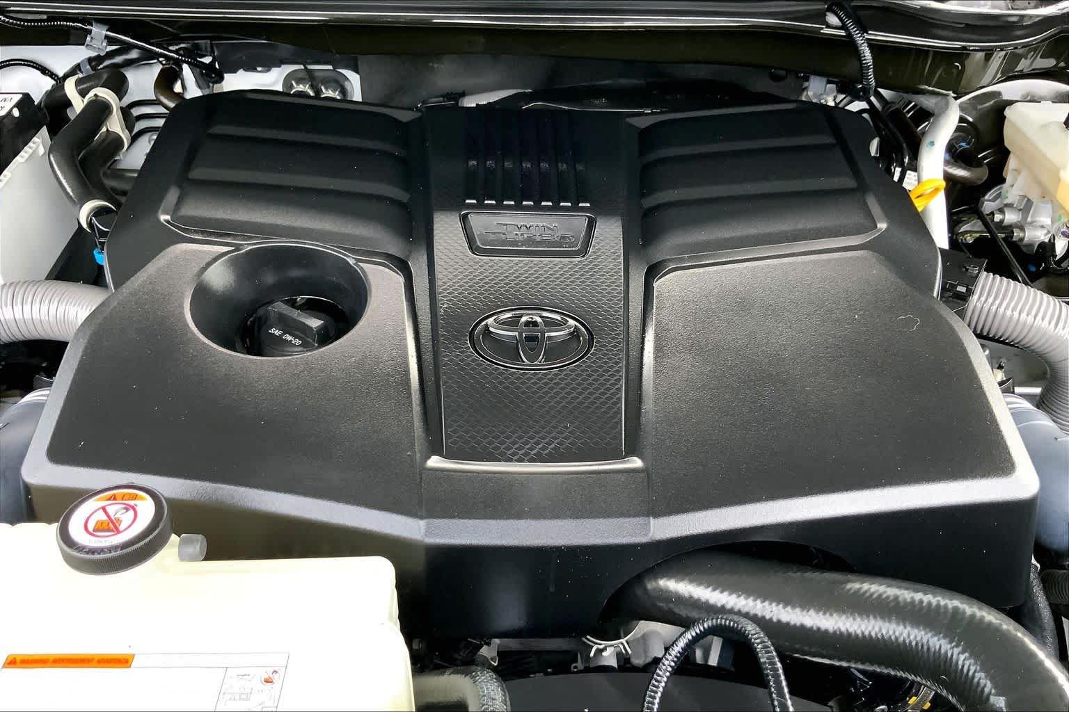 Used 2022 White Toyota SR image 32