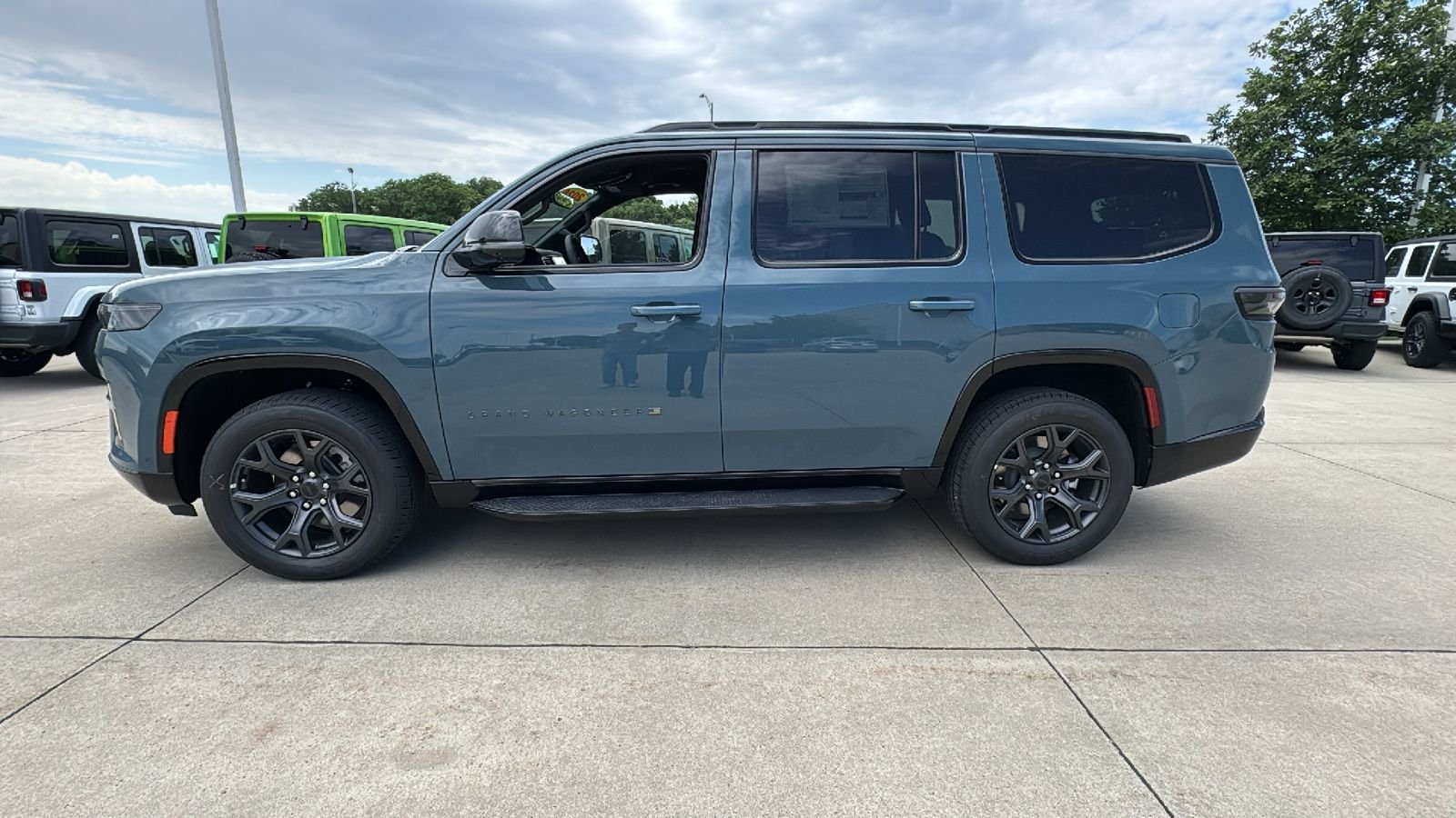 New 2026 Steel Blue Exterior Paint Jeep Limited Altitude image 7