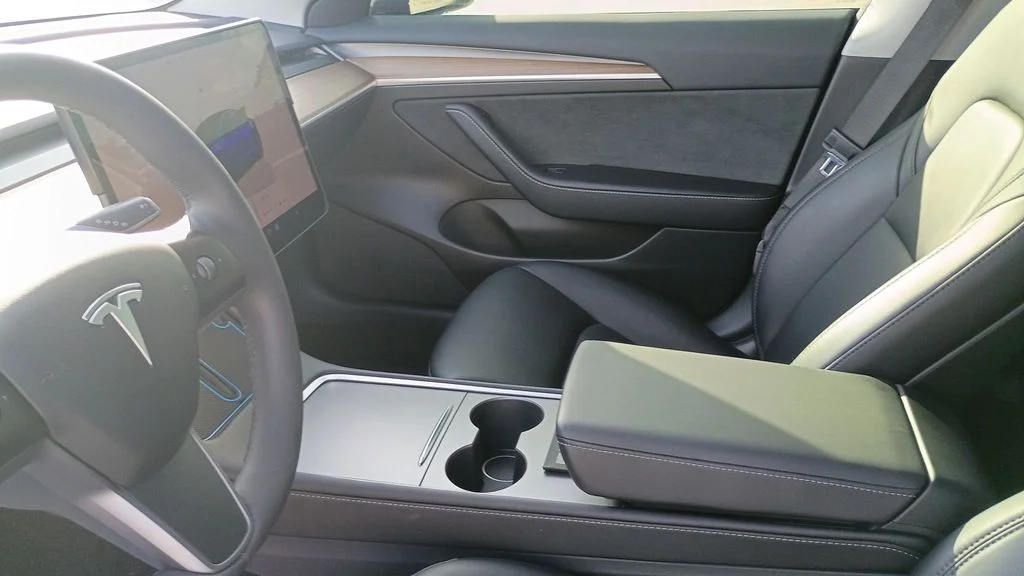 Used 2022 Blue Tesla Long Range image 15