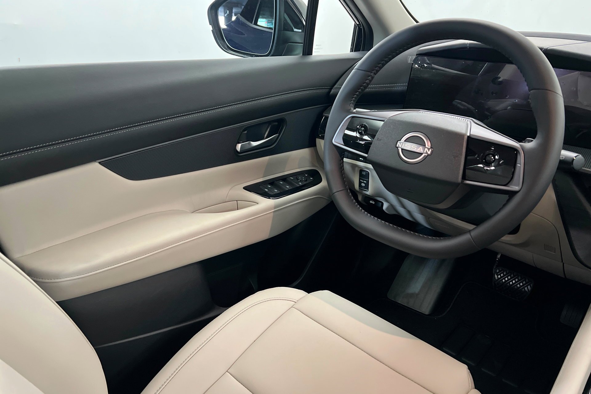 New 2026 Deep Ocean Blue Pearl Nissan SV image 12