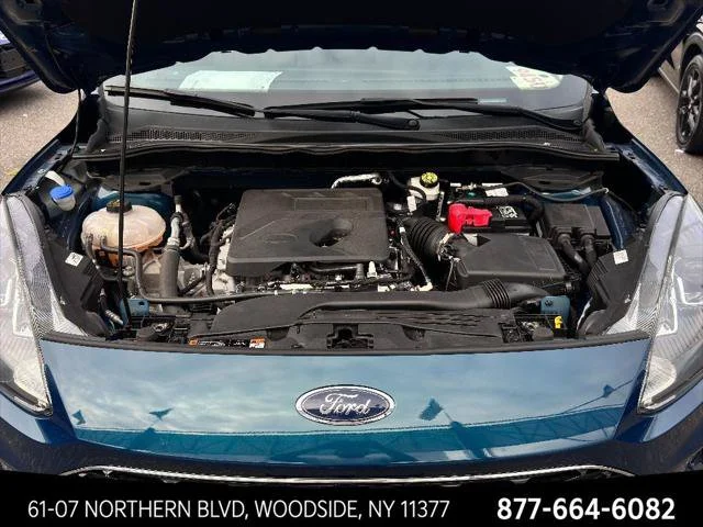Used 2020 Green Ford SE image 34