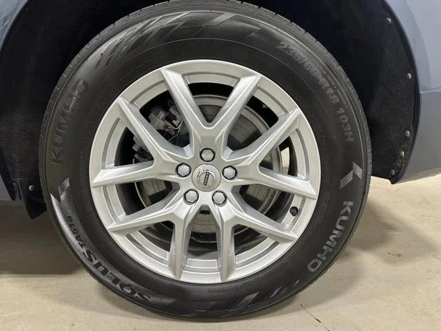 Used 2021 Denim Blue Metallic Volvo T6 Momentum image 23