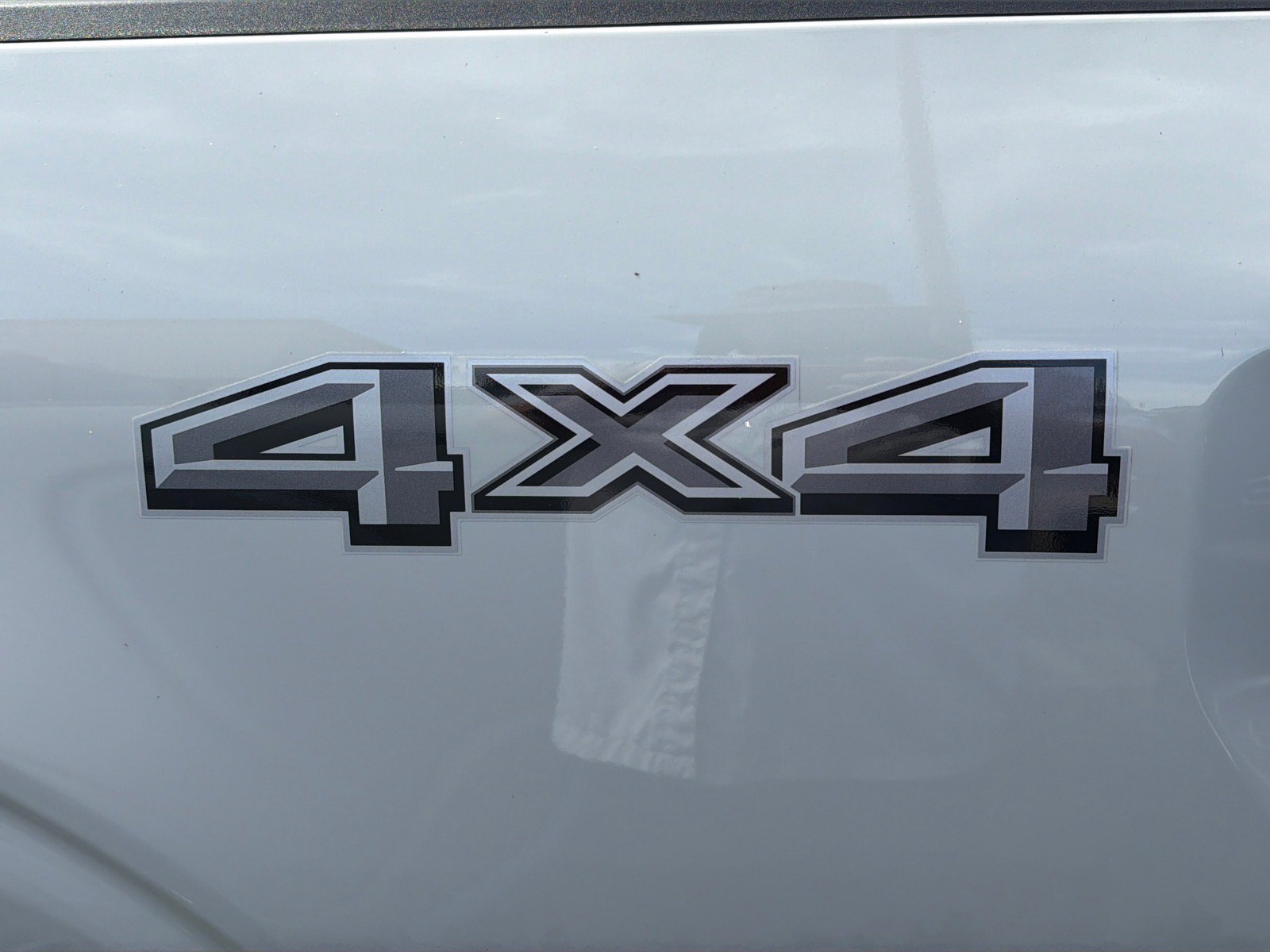 New 2026 Avalanche Ford XLT image 6