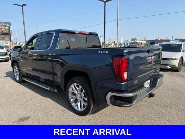 Used 2019 Blue GMC SLE image 11
