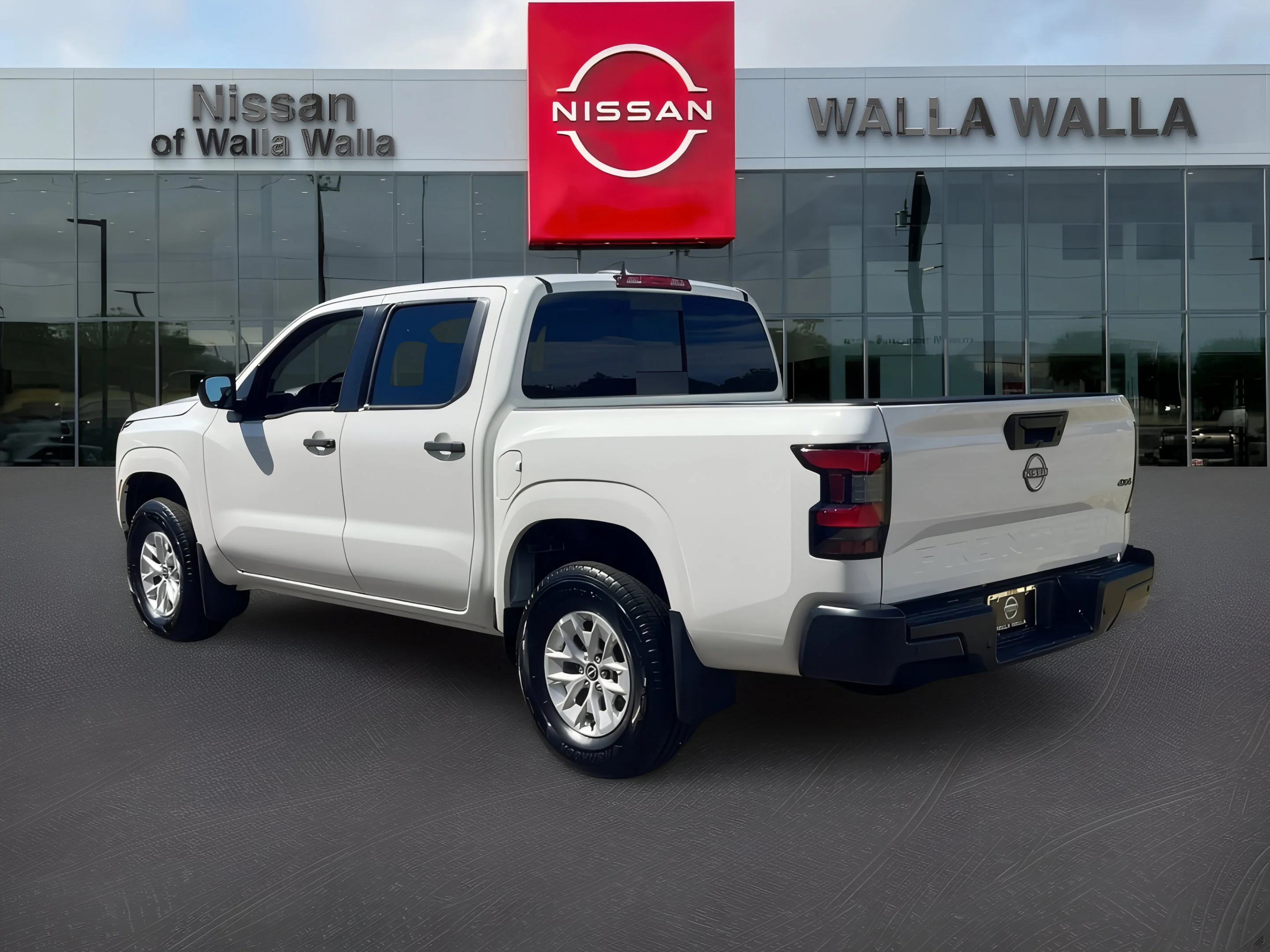 New 2026 Glacier White Nissan Crew Cab S image 5