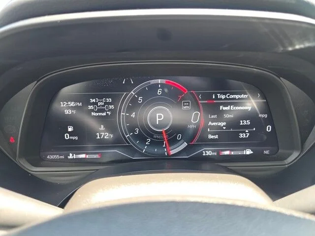 Used 2022 White Cadillac Sport image 28