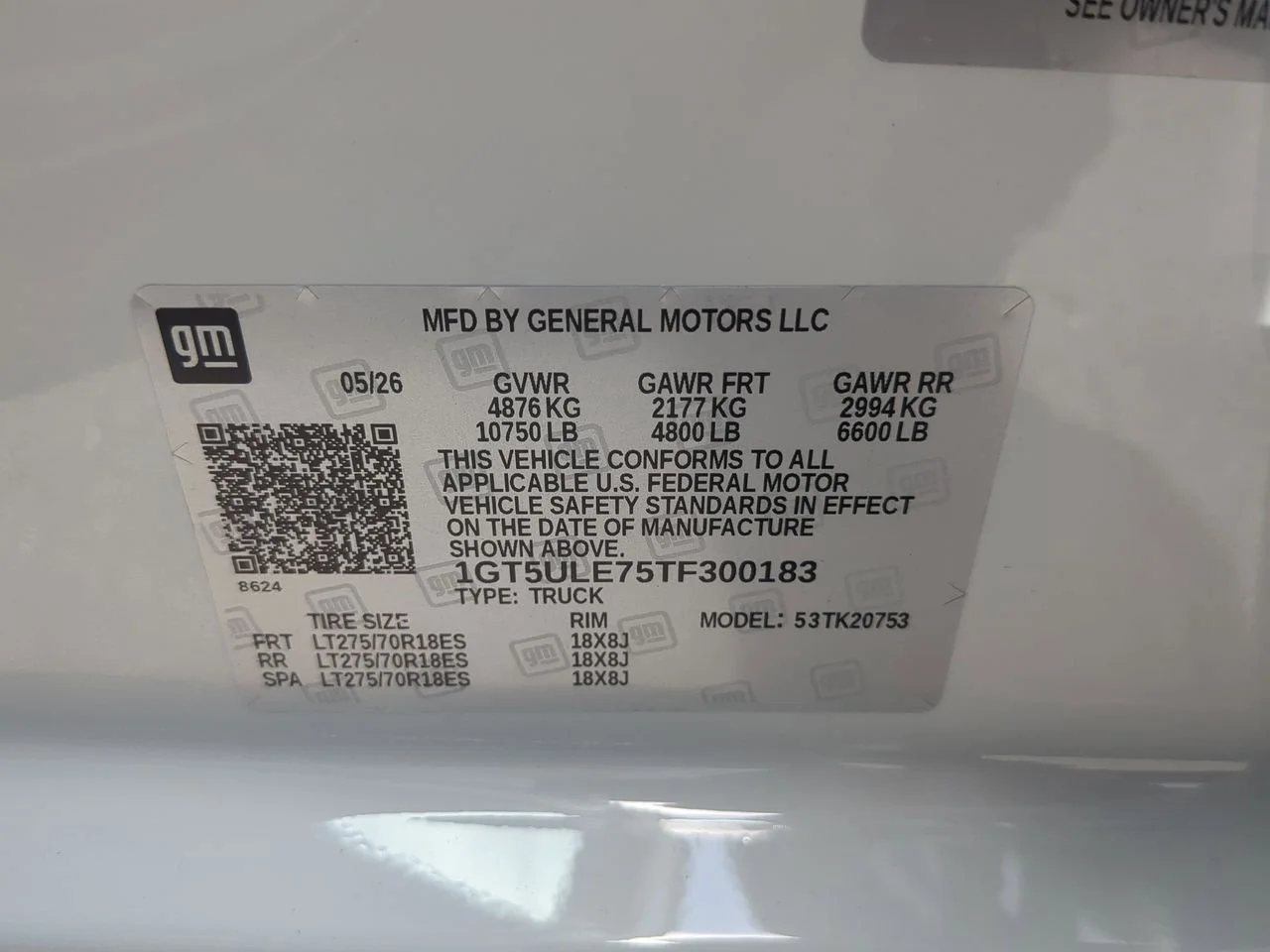 New 2026 Summit White GMC Pro image 32