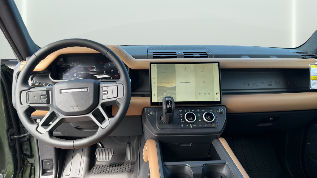 New 2026 Woolstone Green Land Rover X-Dynamic SE image 19