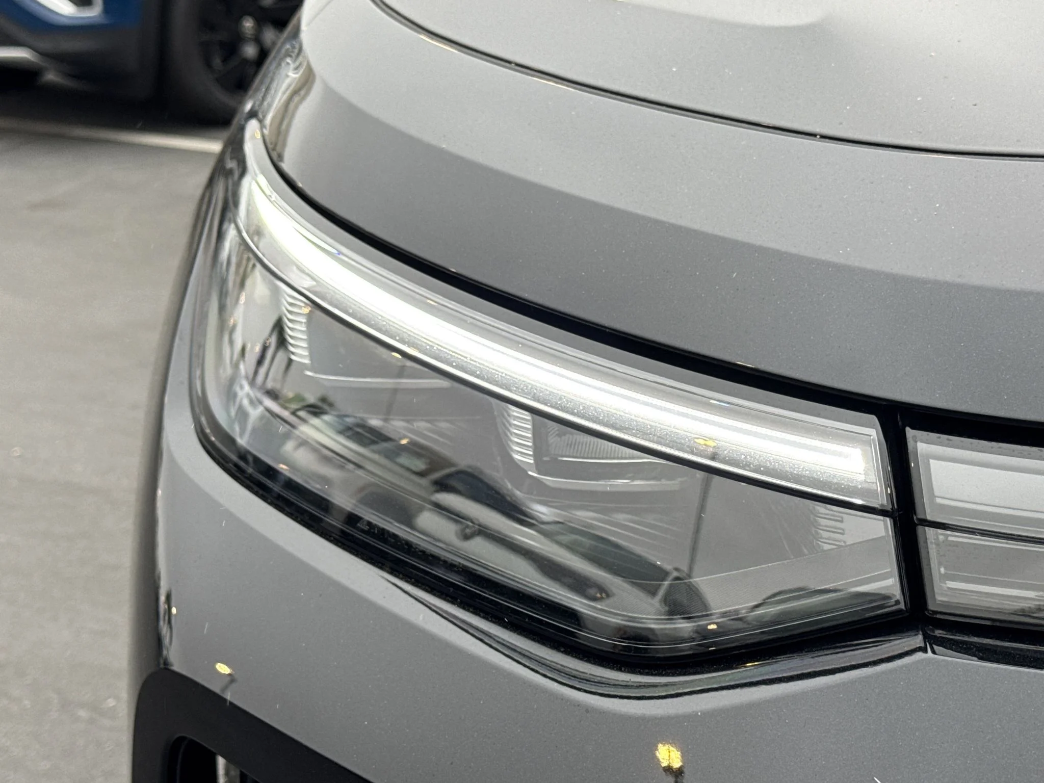 New 2026 Deep Black Pearl Volkswagen SE image 9