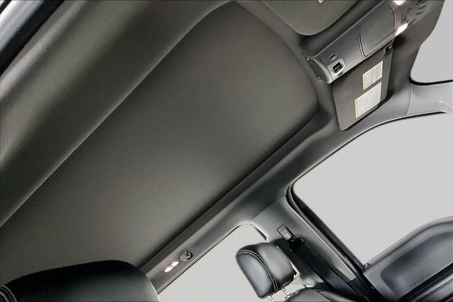 Used 2021 White Ford Lariat image 26