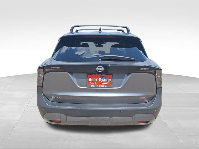 Used 2025 Gray Nissan SR image 7