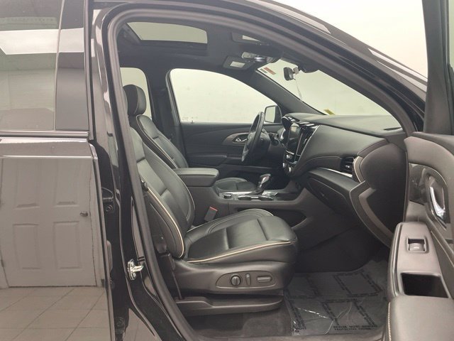 Used 2023 MOSAIC BLACK METALLIC Chevrolet Premier image 26