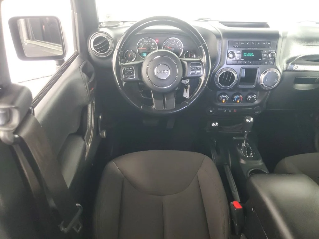 Used 2018 Gray Jeep Sport 4x4 image 14