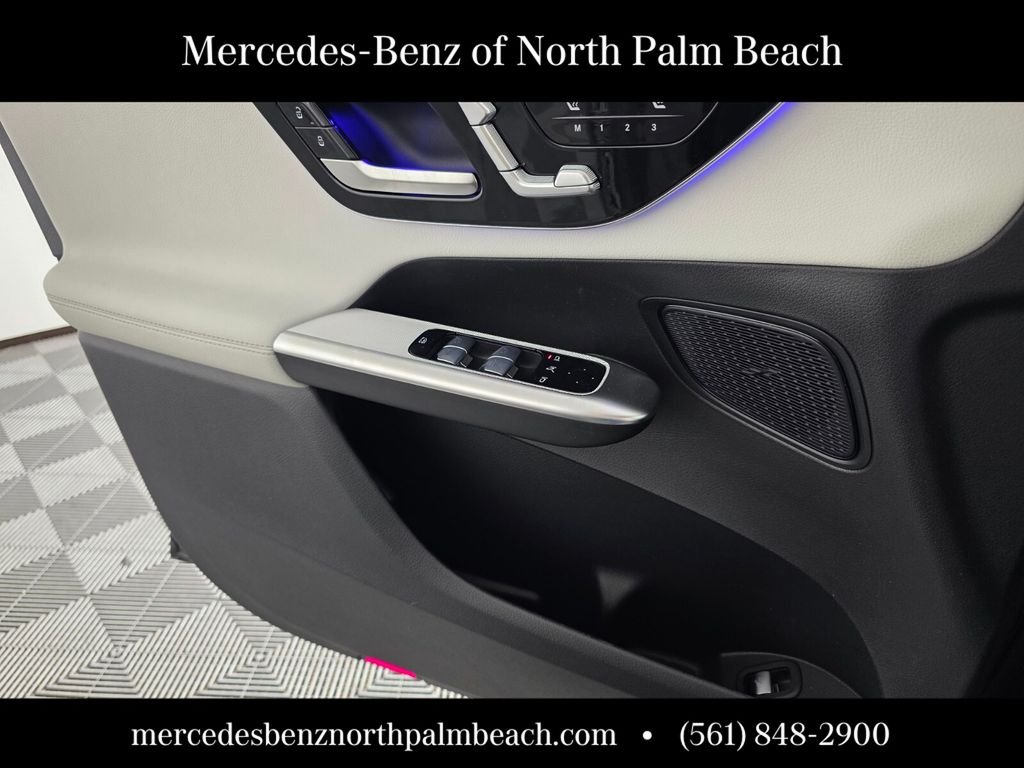 New 2026 Graphite Grey Metallic Mercedes-Benz GLC 300 image 20