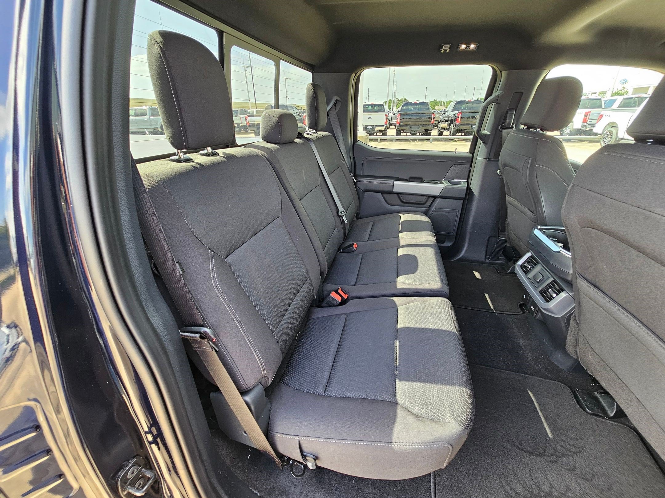 Used 2025 Blue Ford XLT image 28