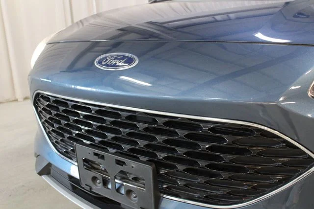 Used 2020 Blue Ford SEL image 34