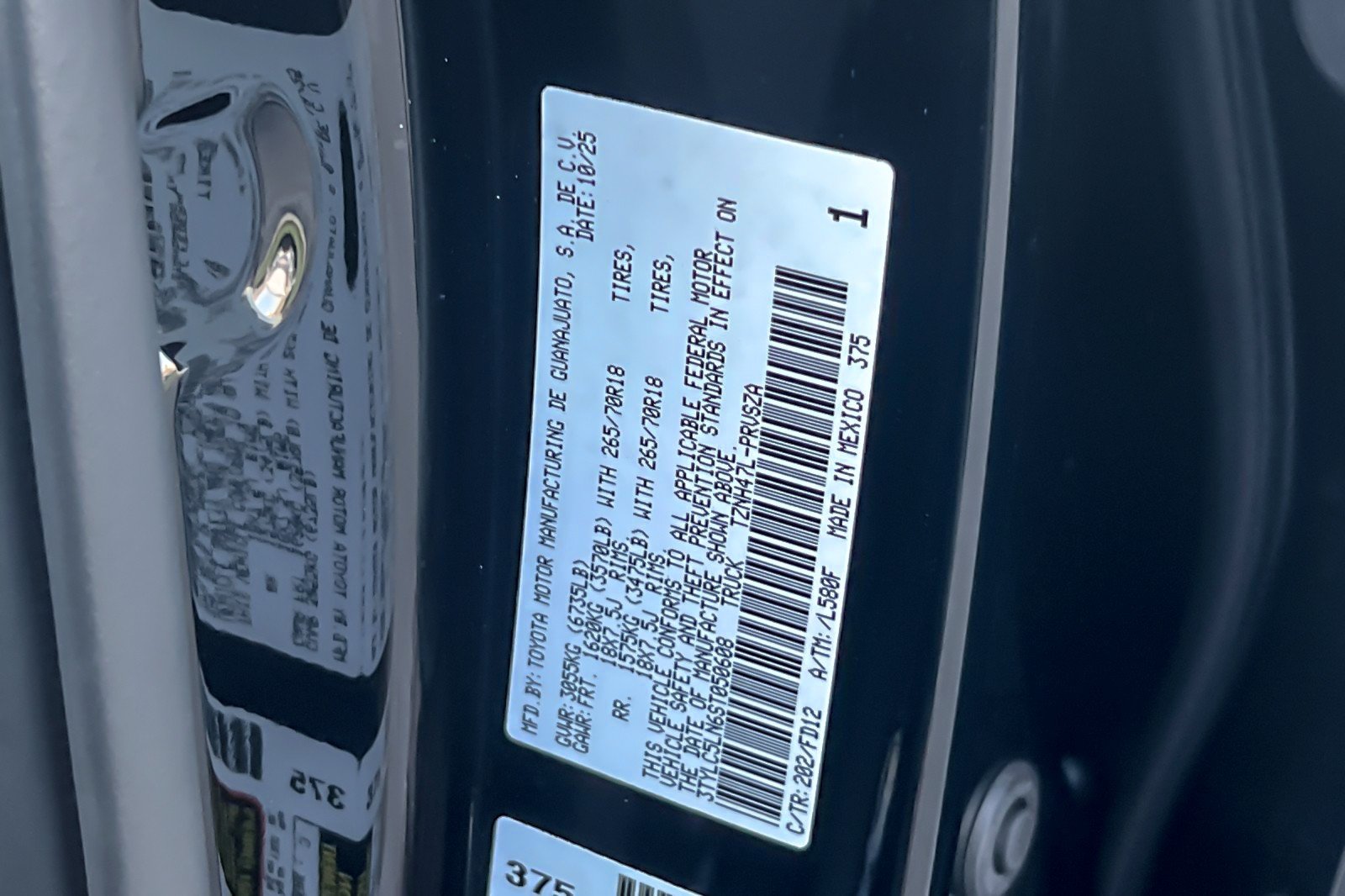 2025 Toyota Tacoma TRD Off Road - Photo 25