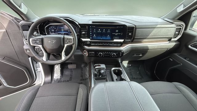 Used 2025 White Chevrolet RST image 17