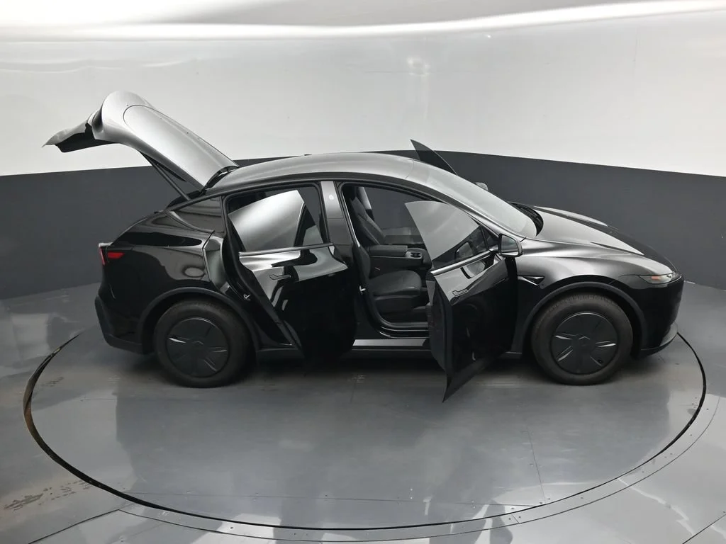 Used 2026 Black Tesla Premium image 18