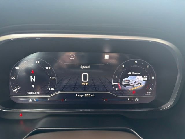 Used 2023 White GMC SLT image 27
