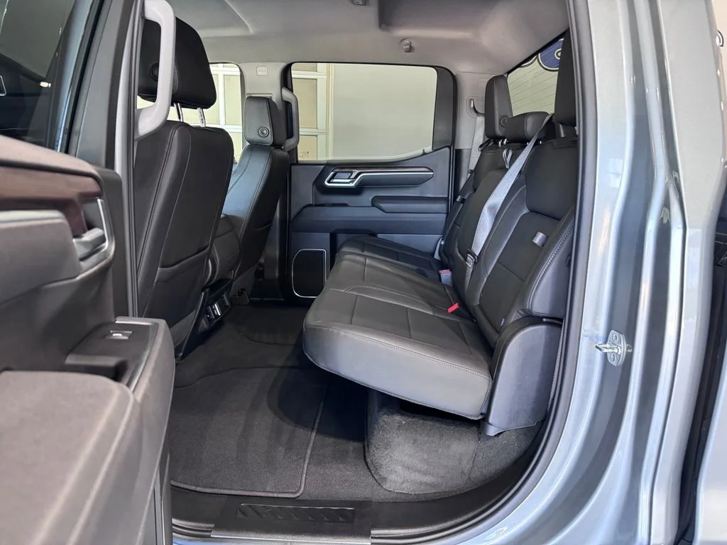 2026 GMC Sierra 1500 SLT - Photo 13