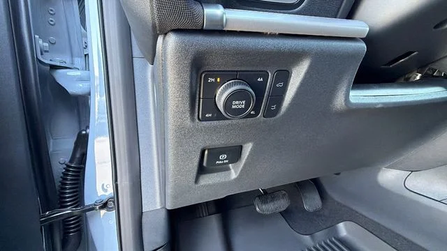New 2027 Glacier Gray Metallic Tri-Coat Ford Active image 63