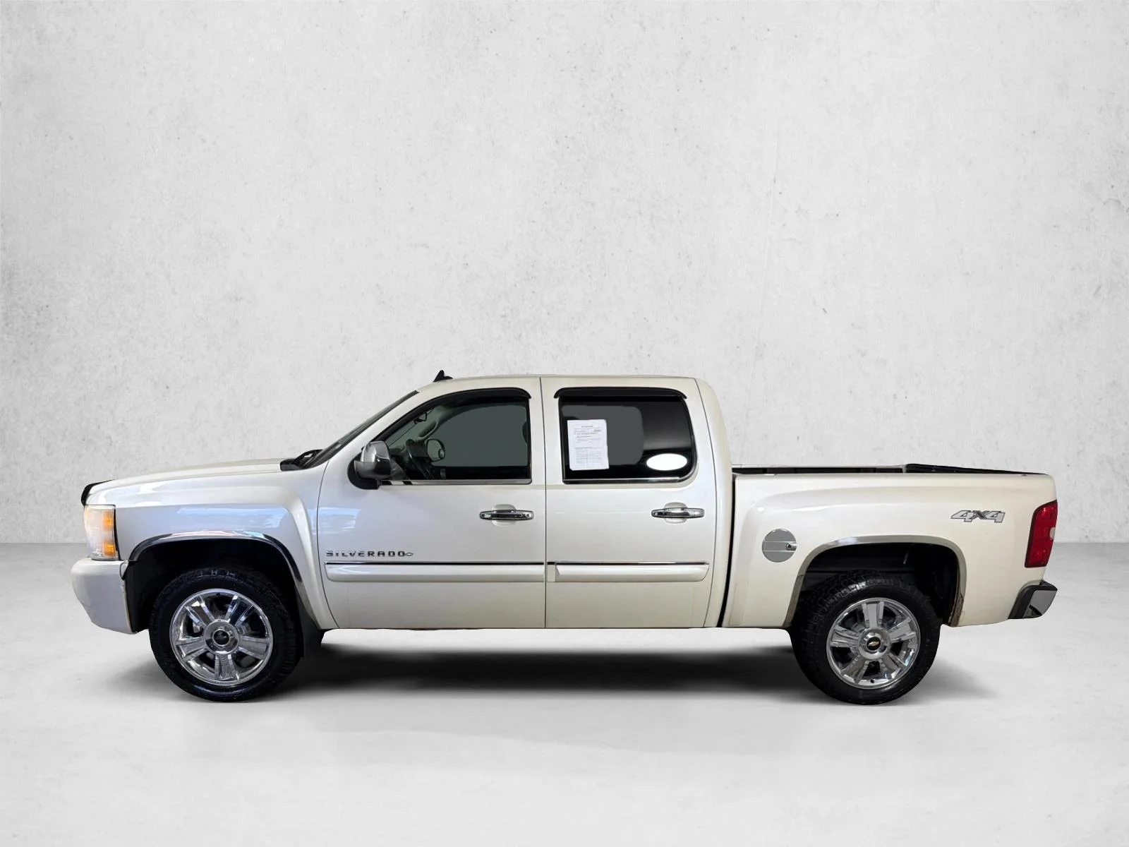 Used 2011 Beige Chevrolet LT image 6