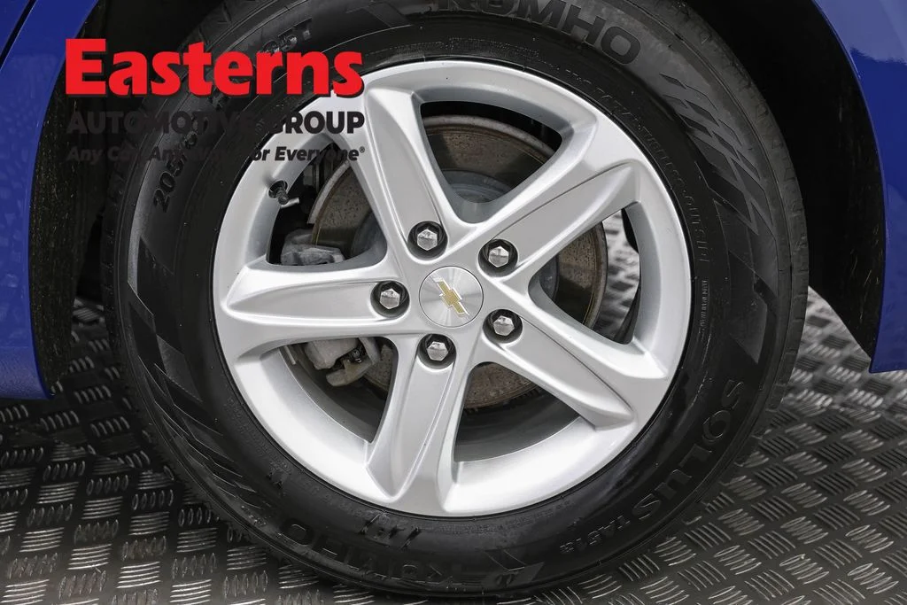 Used 2023 Blue Chevrolet LT image 32