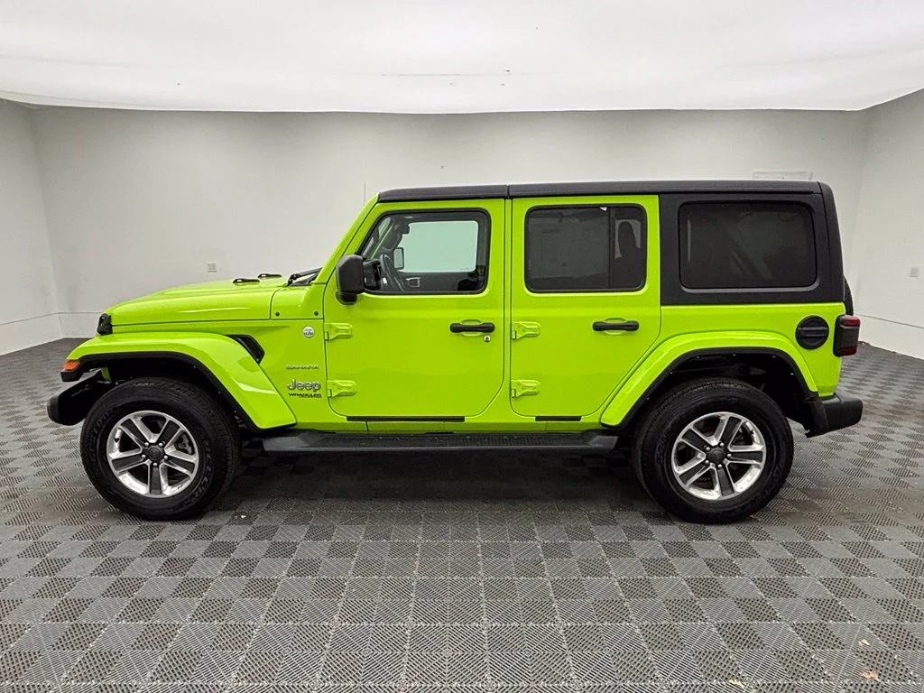Used 2021 Green Jeep Unlimited Sahara image 12