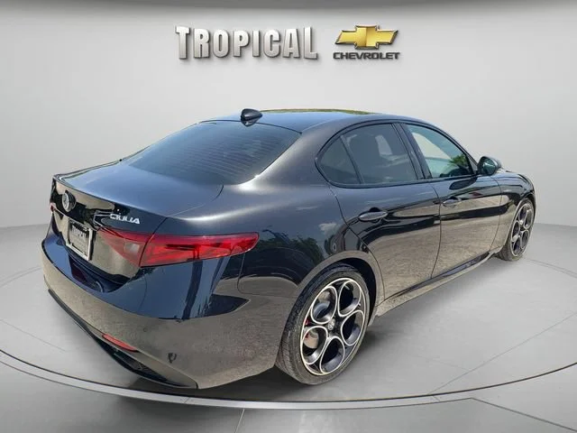 Used 2023 Black Alfa Romeo Veloce image 5