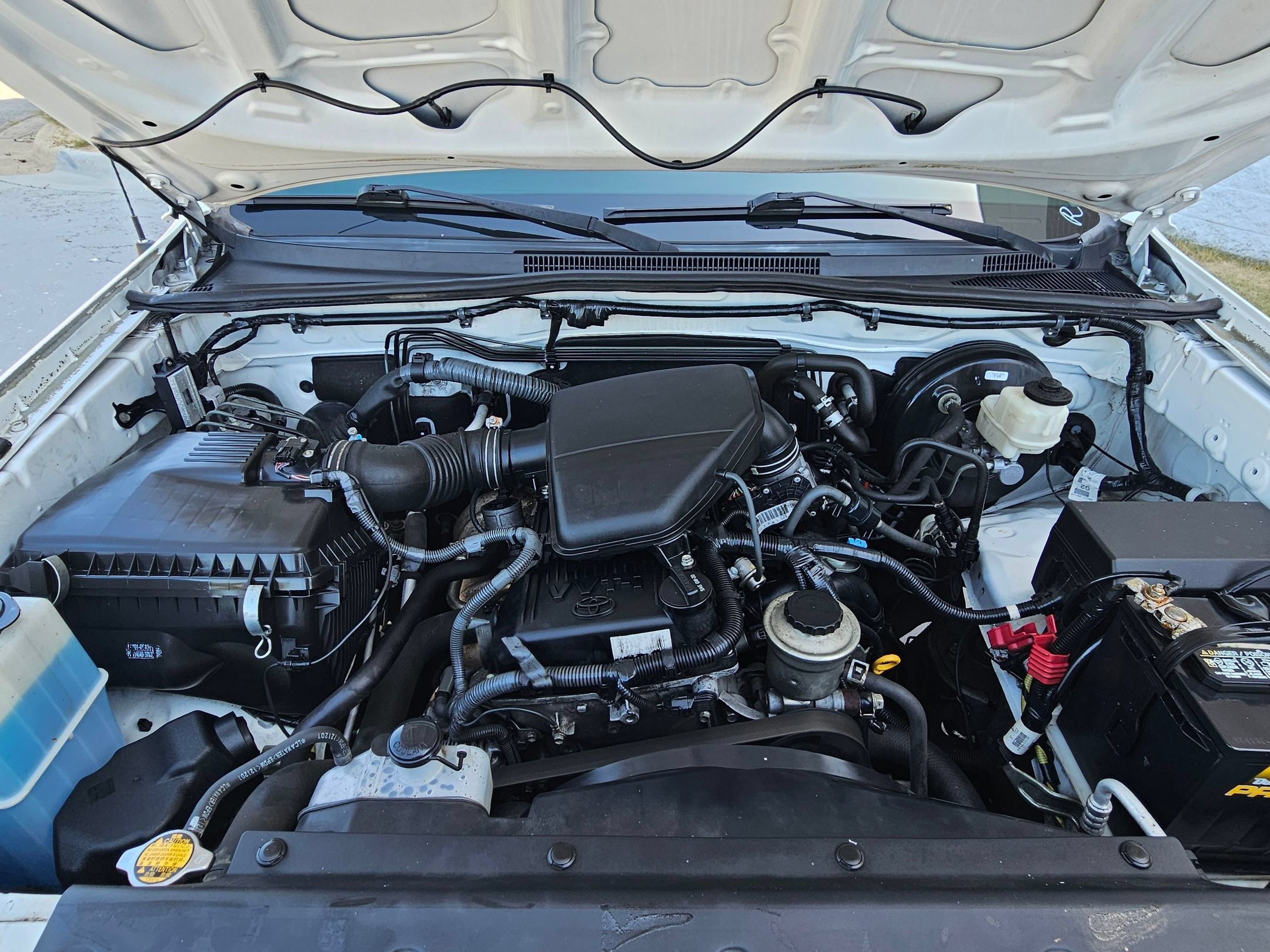 Used 2013 Super White Toyota  image 30
