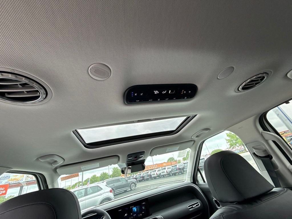 New 2026 White Hyundai SEL Premium AWD image 13