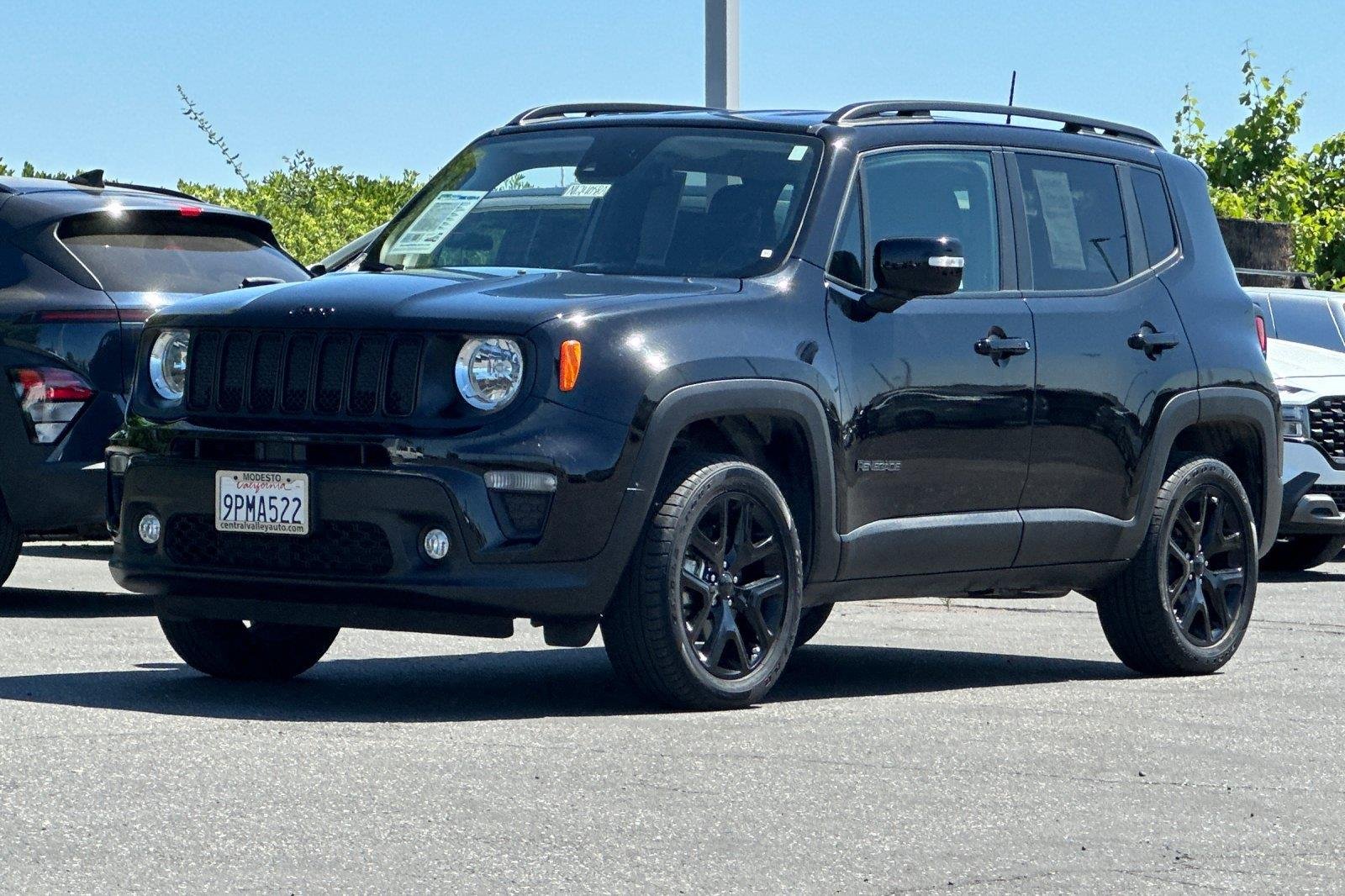 Used 2023 Black Clearcoat Jeep Altitude image 8