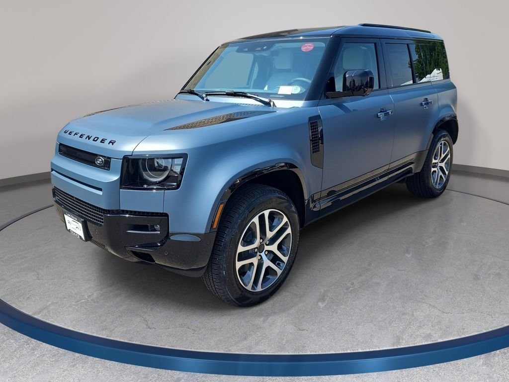 New 2026 Tasman Blue LAND ROVER X-Dynamic SE image 1