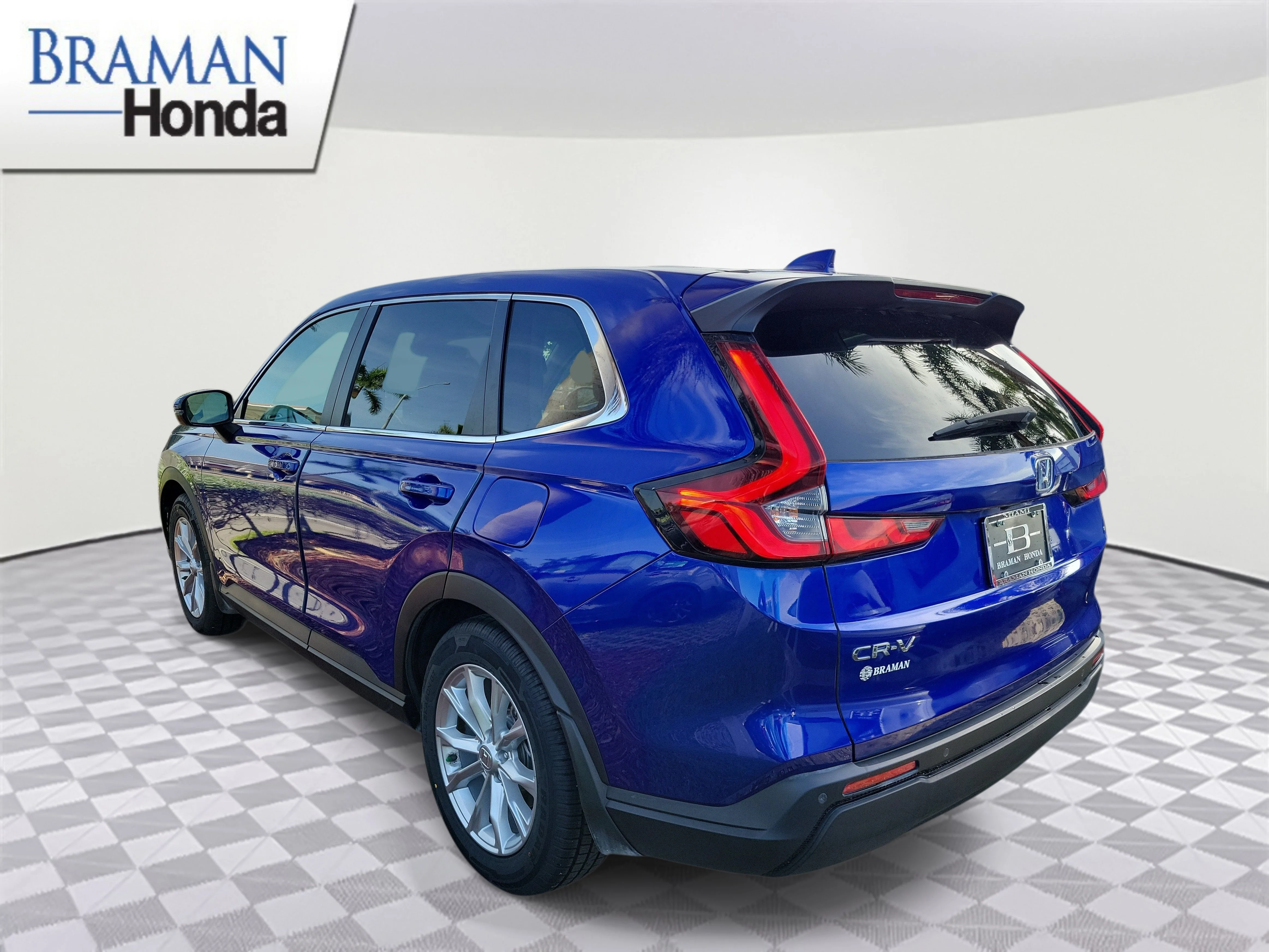 Used 2024 Blue Honda EX-L image 4