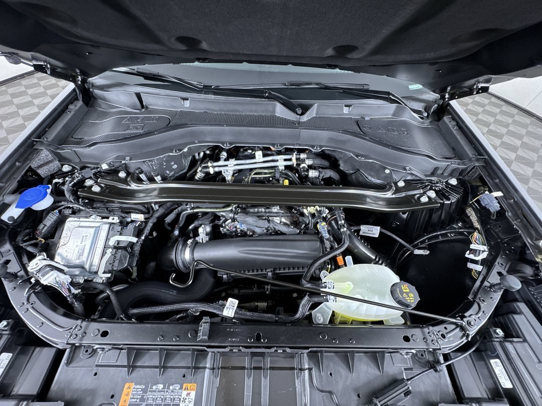 New 2027 Carbonized Gray Metallic Ford ST-Line image 31