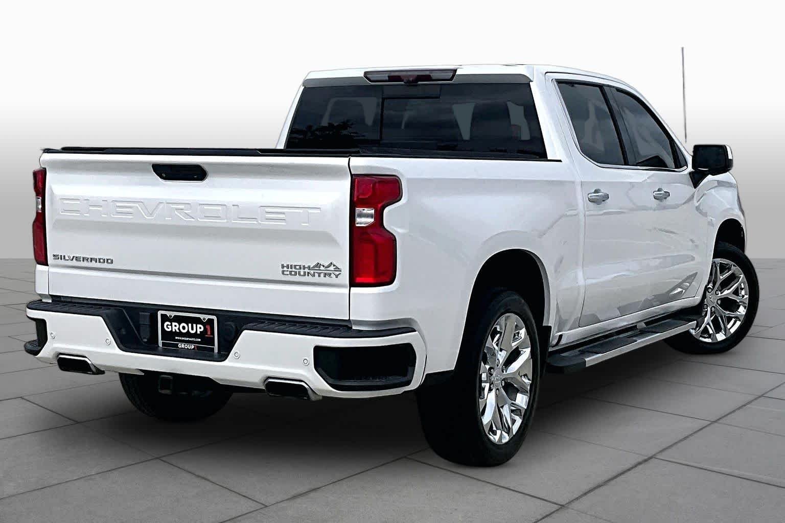 Used 2020 Iridescent Pearl Tricoat Chevrolet High Country image 12