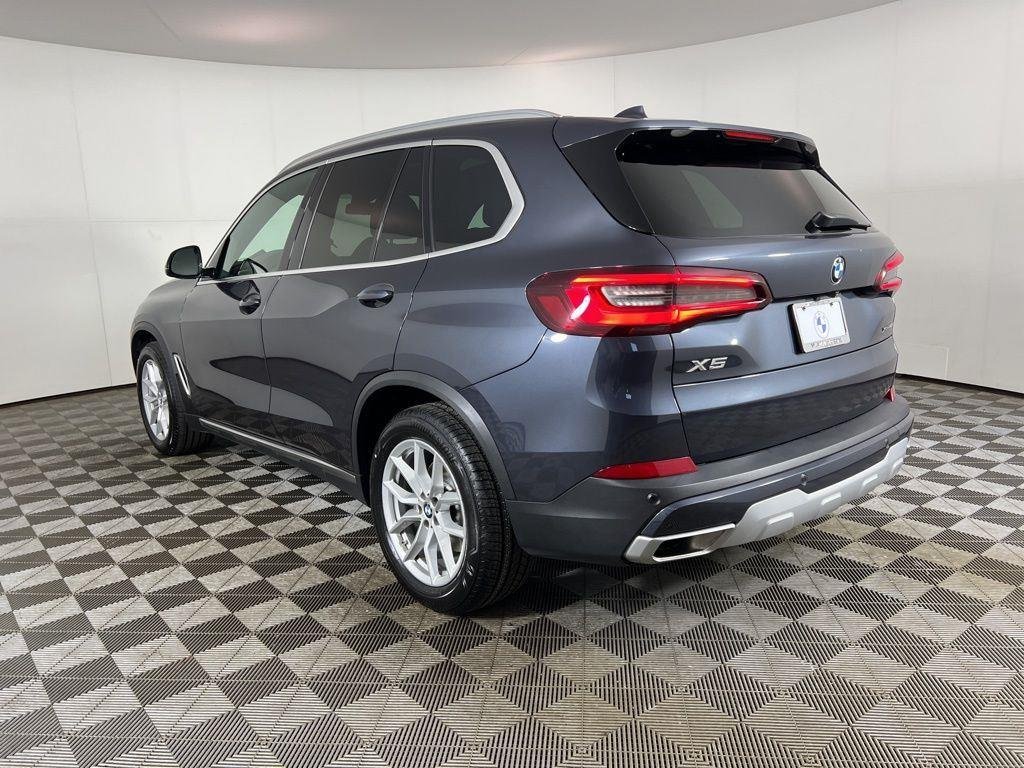 Used 2022 Arctic Grey Metallic BMW xDrive40i image 7