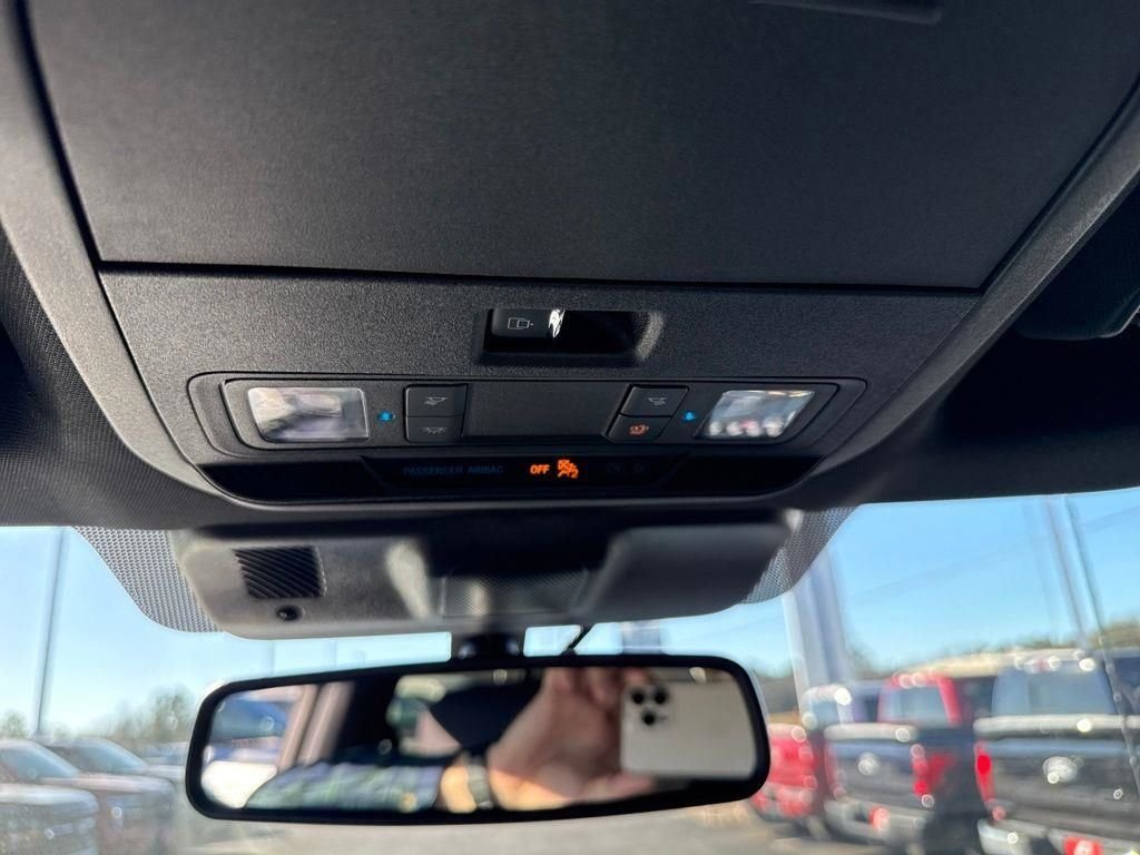 New 2026 Agate Black Metallic Ford XLT image 25