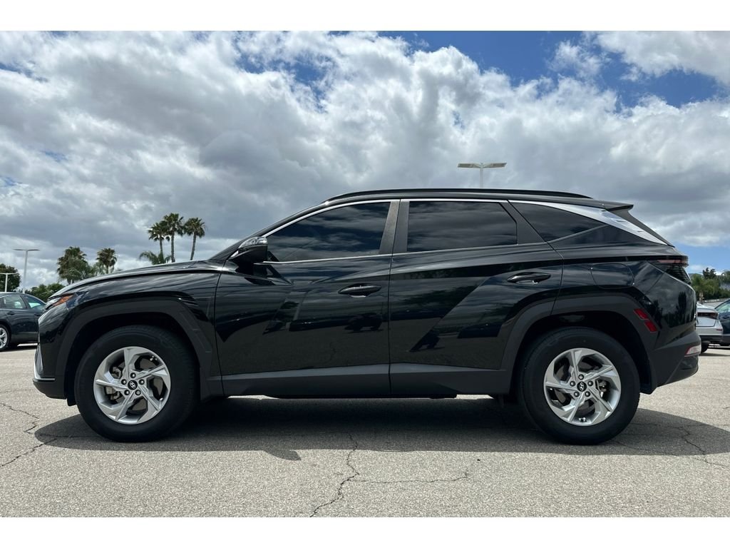 Used 2022 Phantom Black Hyundai SEL image 2
