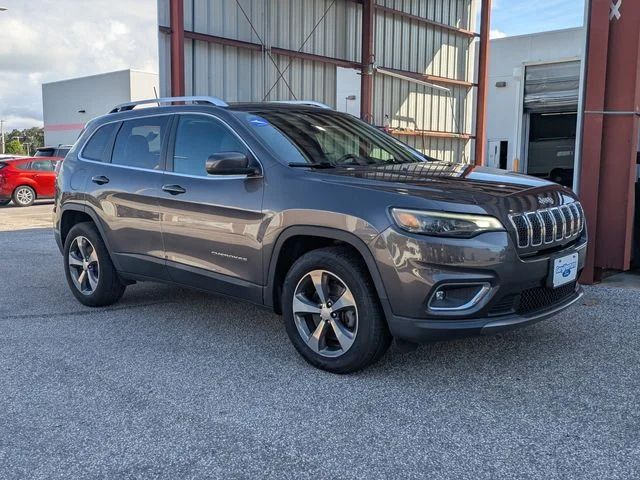 Certified Used 2019 Gray Jeep Limited image 2