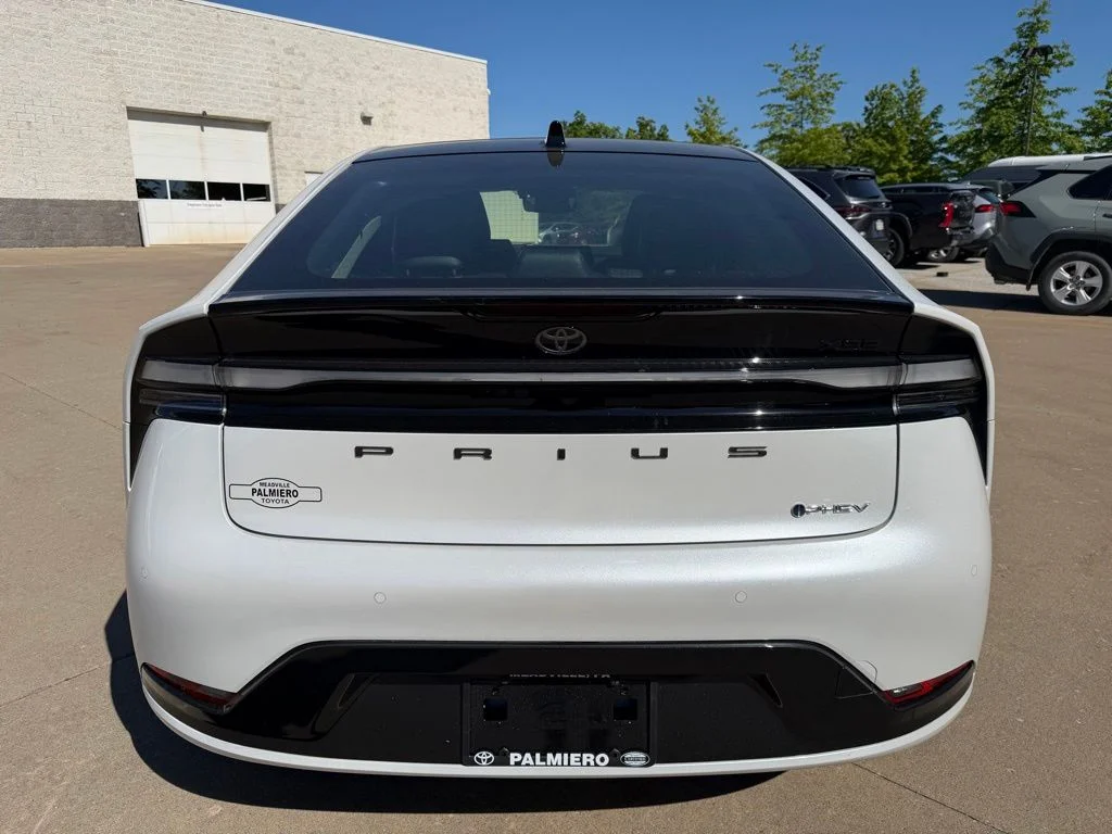 New 2026 Wind Chill Pearl Toyota XSE Premium image 4