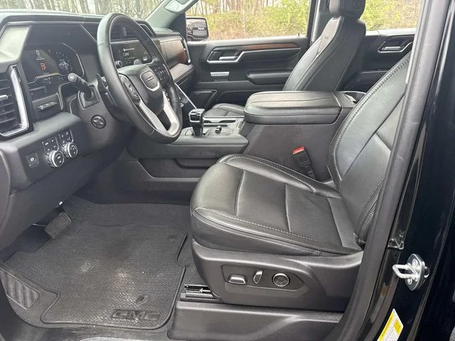 Used 2024 Black GMC Denali image 19