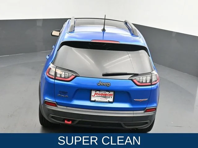 Used 2019 Blue Jeep Trailhawk image 17